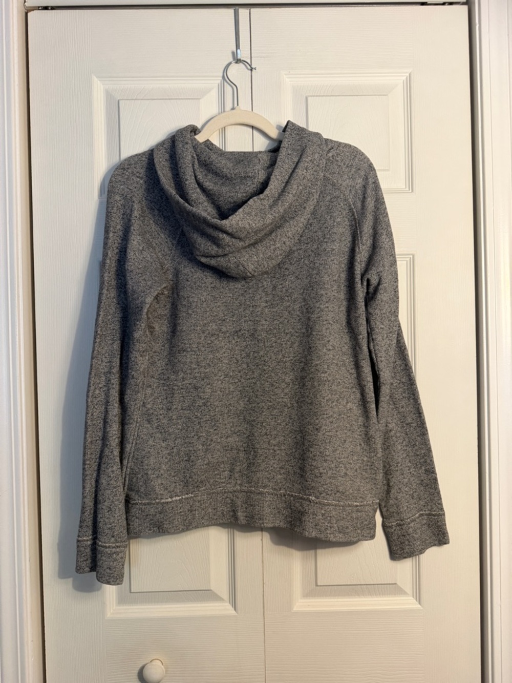 J crew 100% cotton hoodie. Gray size medium - Picture 5 of 9